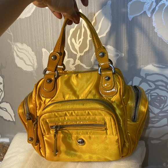 Tod’s small nylon handbag -authentic✅ leather handles✅ firm ✅ - Picture 16 of 17